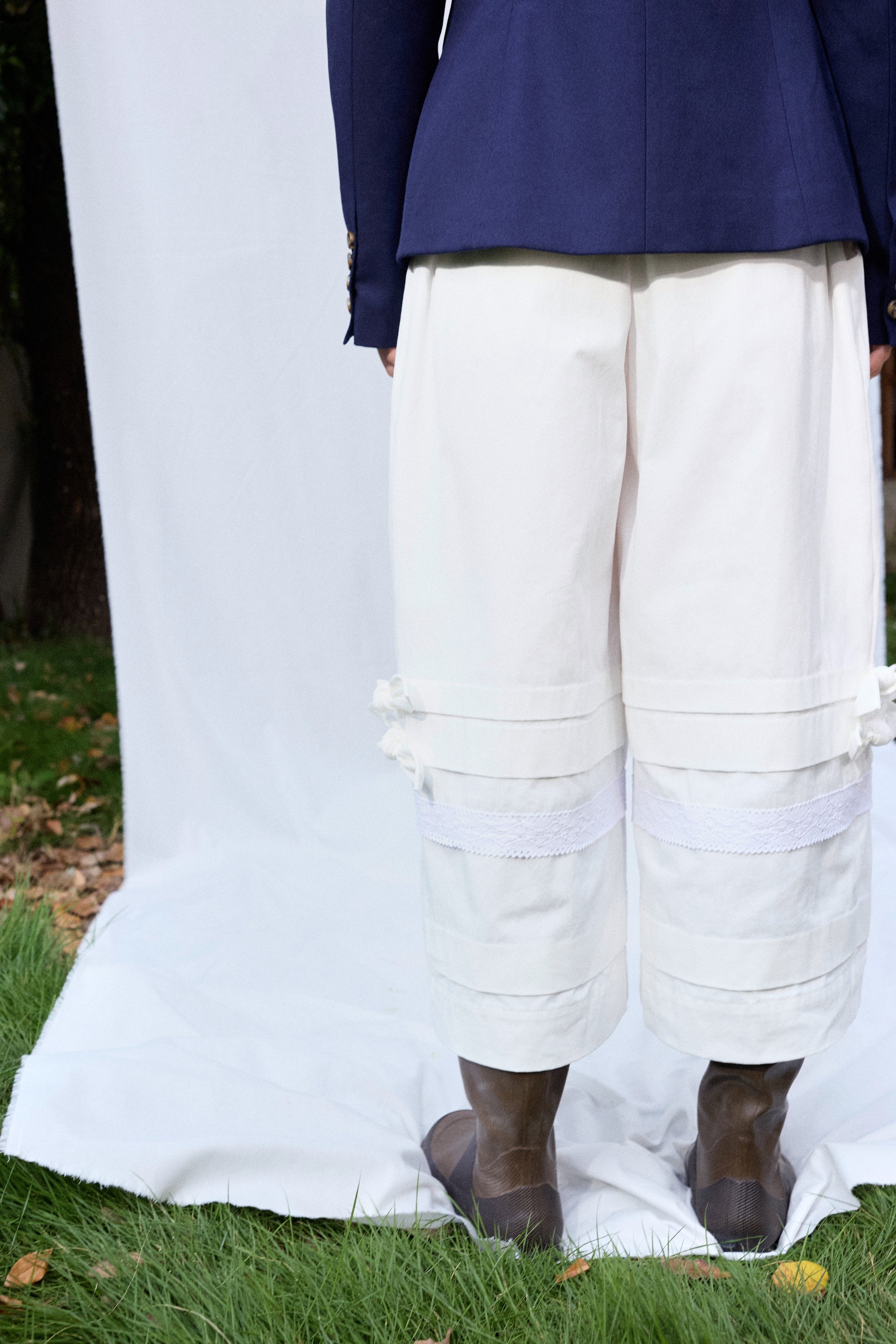 Tucked Elastic Lace-Trim Pants-White