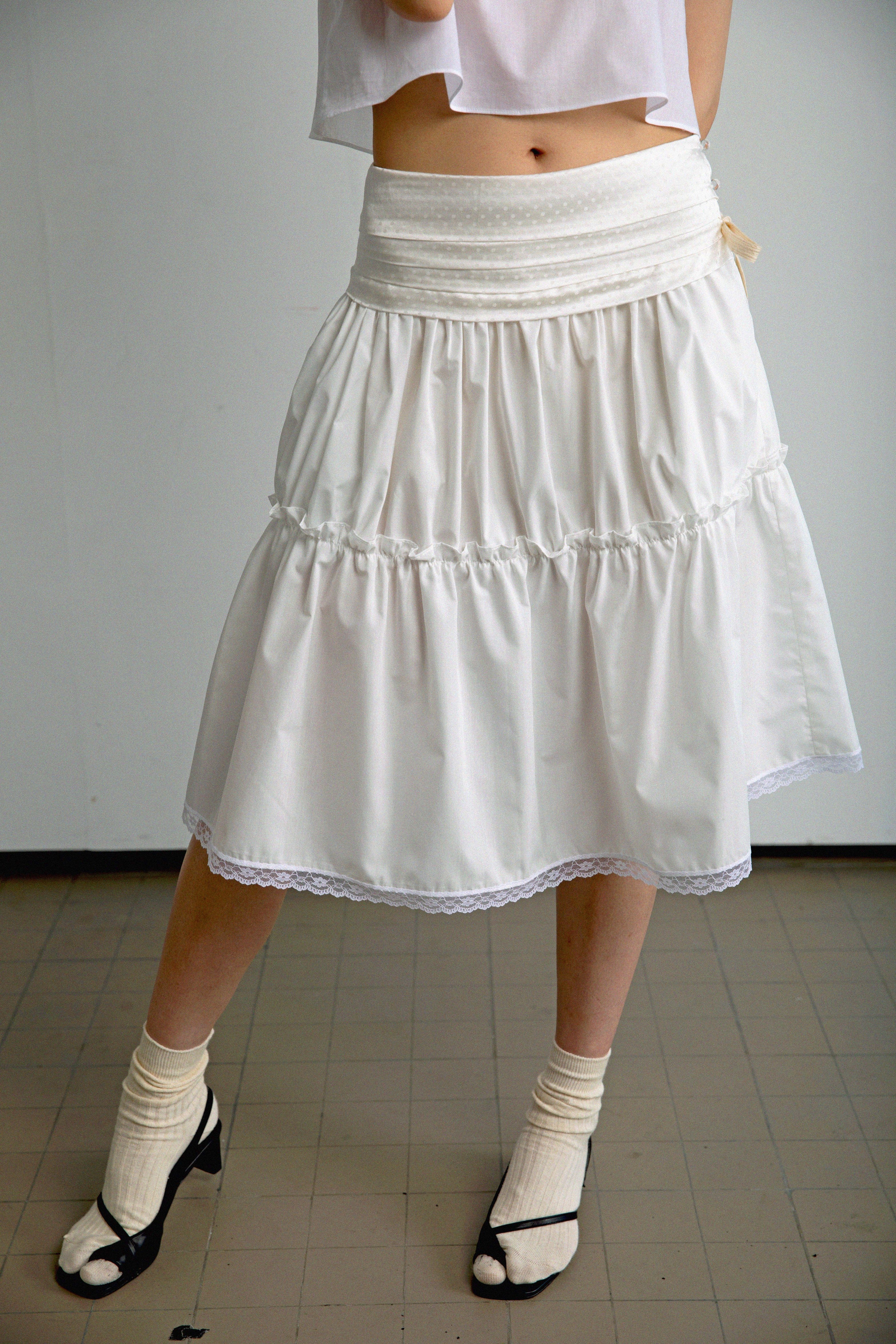 Double Layered Lace Skirt-White